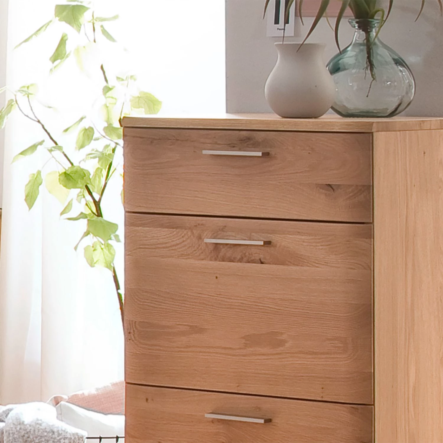 Naturoo Commode Kvilla IV - Partiellement en planches de chêne Bianco massif / Chêne Bianco 4 Naturoo Commode Kvilla IV - Partiellement en planches de chêne Bianco massif / Chêne Bianco – Image 4