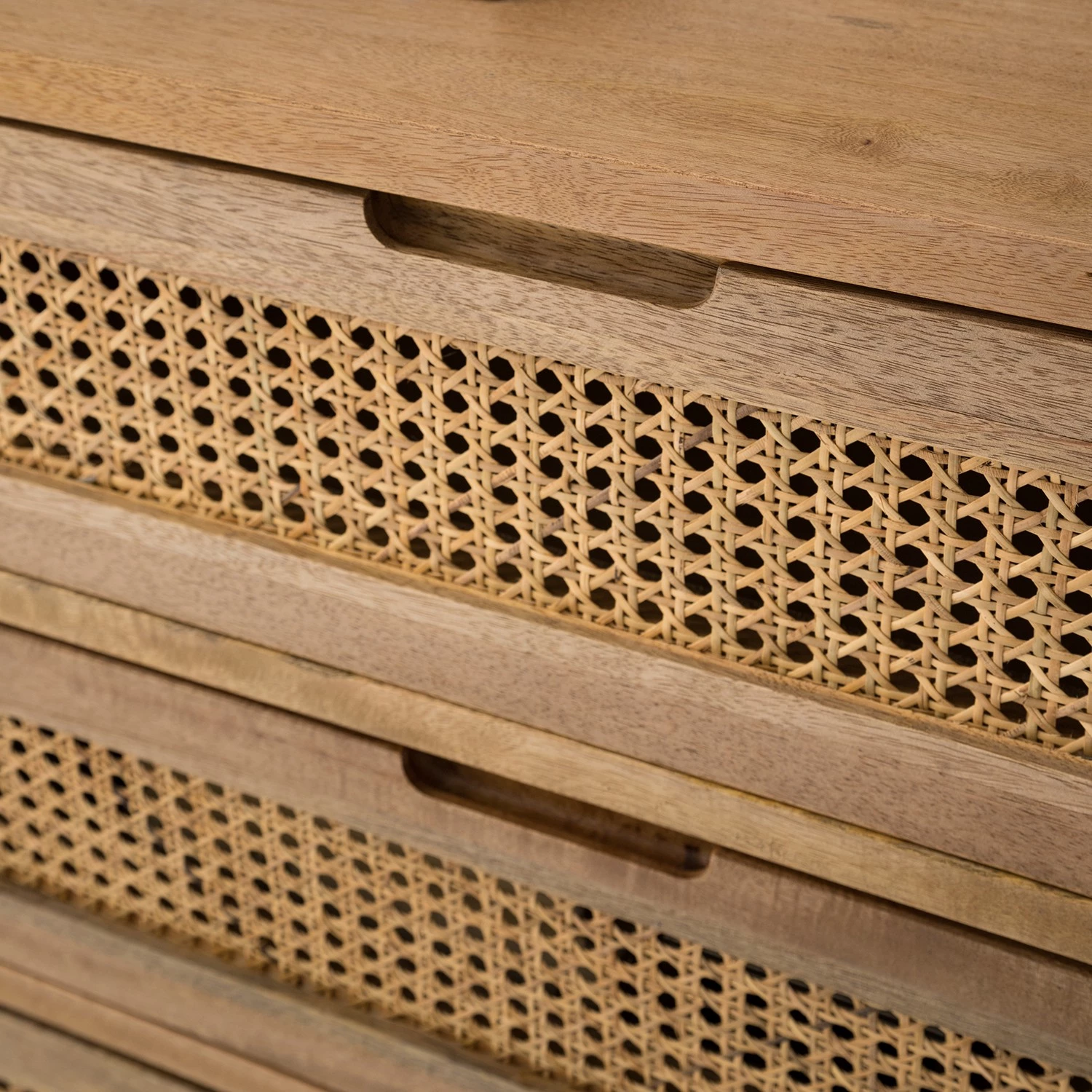 Ars manufacti Commode Vina I - Manguier massif / Rotin - Manguier / Noir 8 Ars manufacti Commode Vina I - Manguier massif / Rotin - Manguier / Noir – Image 8