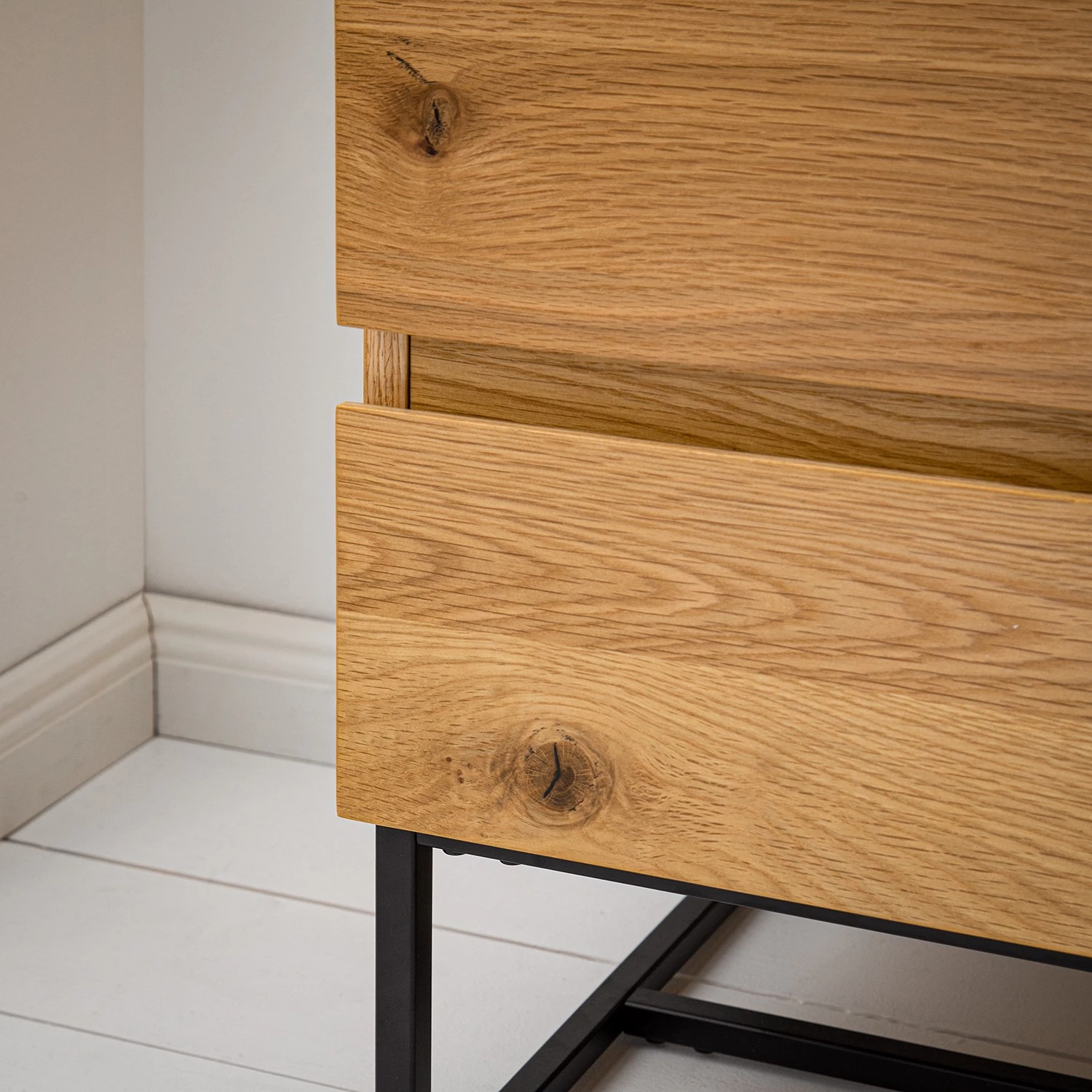 Ars Natura Commode Nozza - Placage en bois véritable - Chêne / Noir 11 Ars Natura Commode Nozza - Placage en bois véritable - Chêne / Noir – Image 11