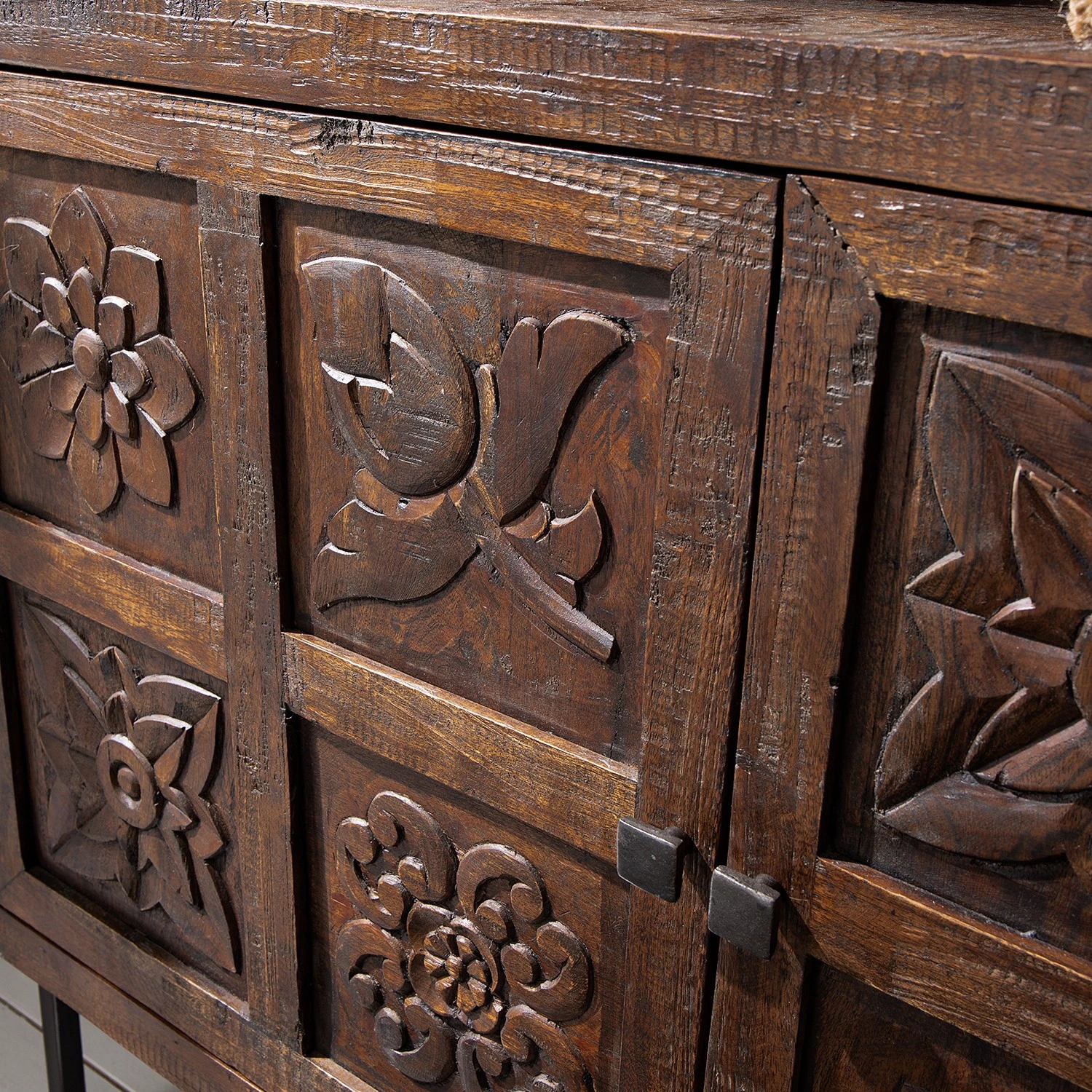 Wolf-Möbel Buffet Carving - Acacia massif / Métal - Acacia / Noir 18 Wolf-Möbel Buffet Carving - Acacia massif / Métal - Acacia / Noir – Image 18