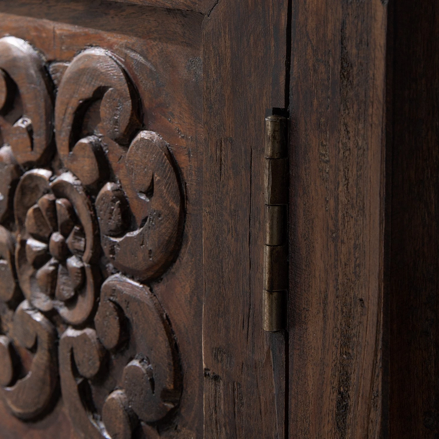 Wolf-Möbel Buffet Carving - Acacia massif / Métal - Acacia / Noir 21 Wolf-Möbel Buffet Carving - Acacia massif / Métal - Acacia / Noir – Image 21