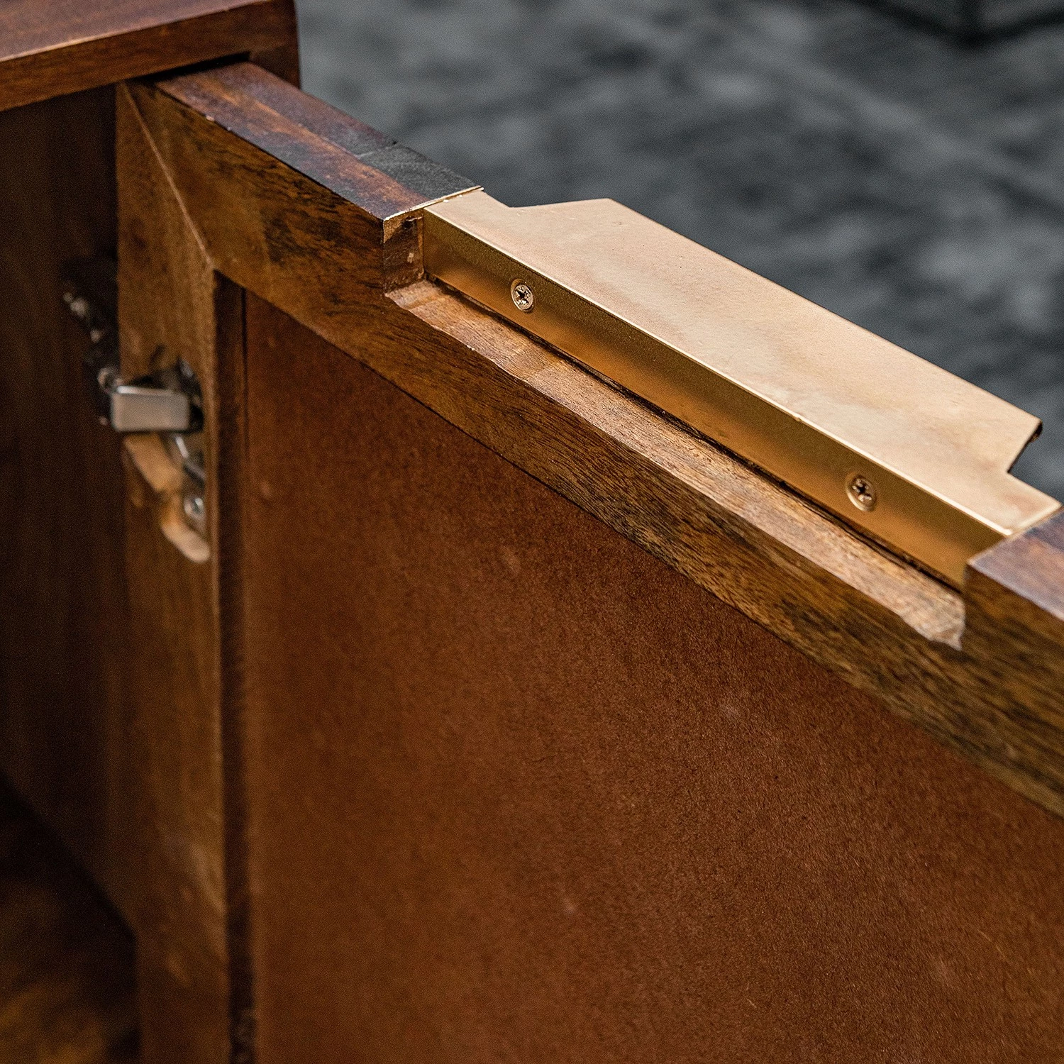 Red Living Buffet haut Nook - Manguier massif / Métal - Manguier / Doré 13 Red Living Buffet haut Nook - Manguier massif / Métal - Manguier / Doré – Image 13