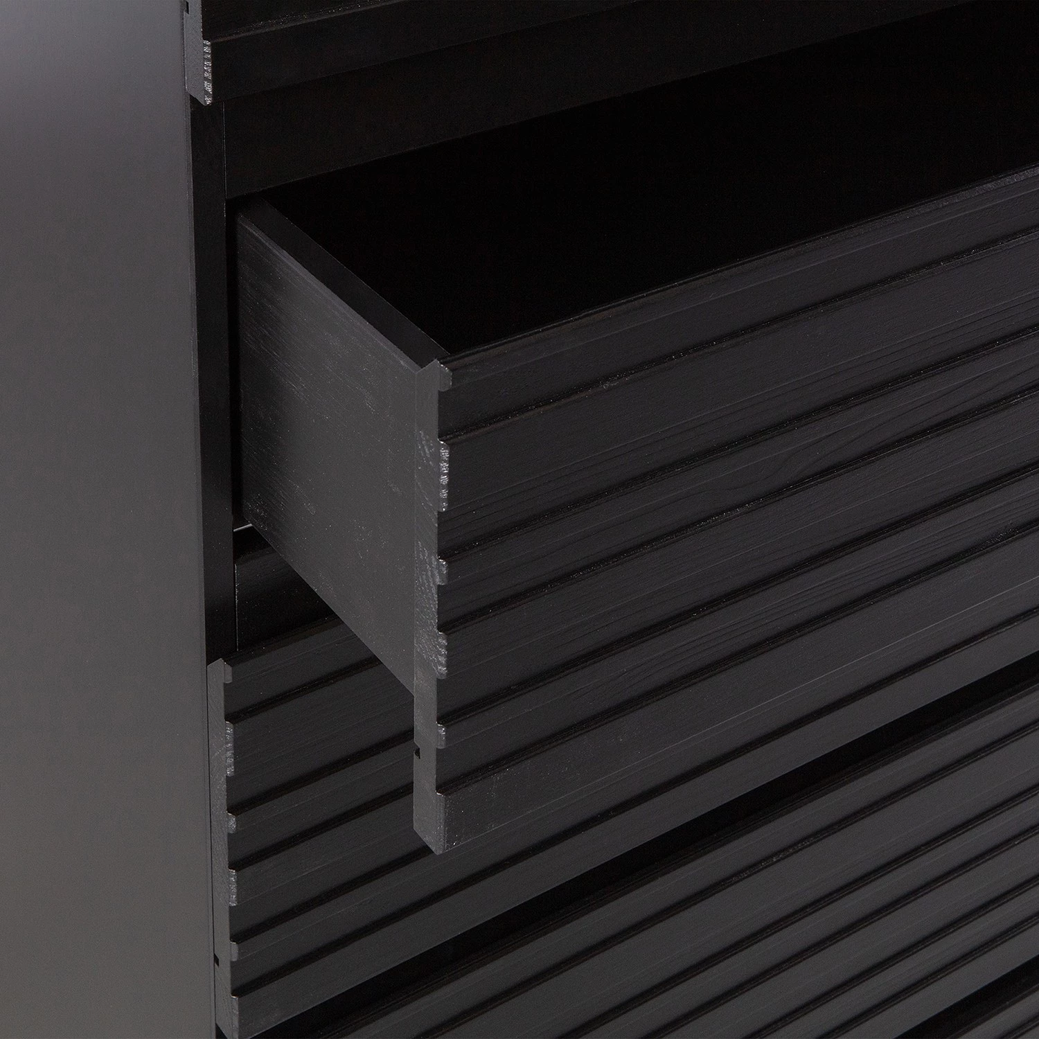 Red Living Commode Rayong I - Pin massif - Pin noir 4 Red Living Commode Rayong I - Pin massif - Pin noir – Image 4